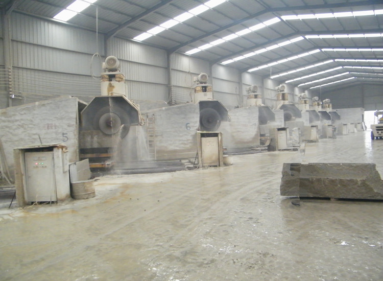 公司一角第八张