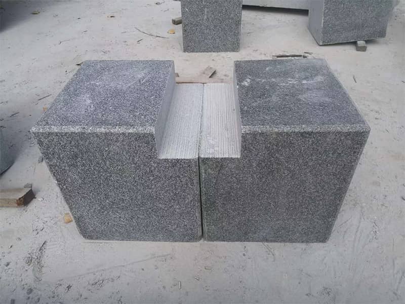 芝麻黑细花光面